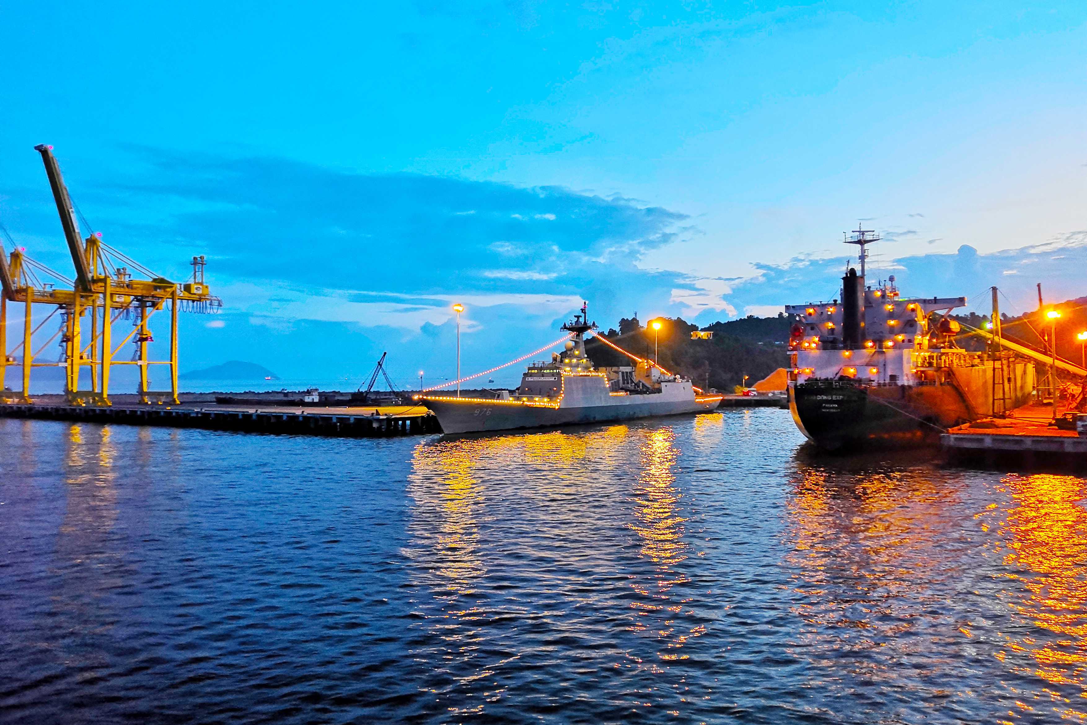 水中大象的“轻”舞